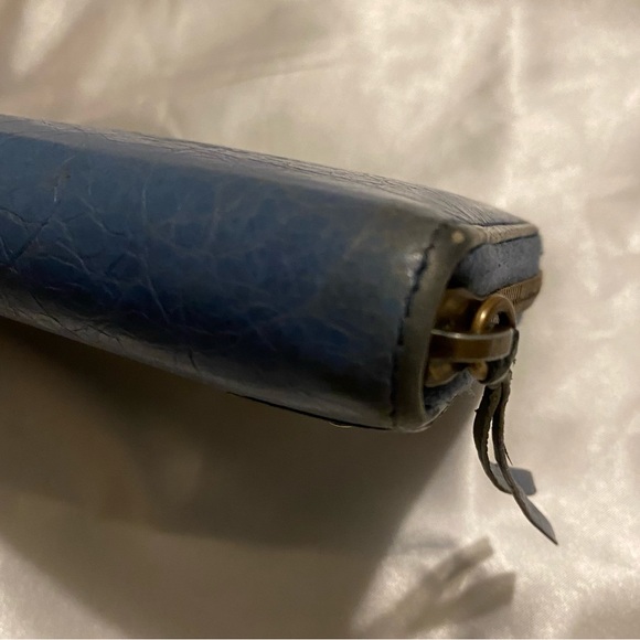 Balenciaga blue zip-around wallet. - Picture 7 of 10